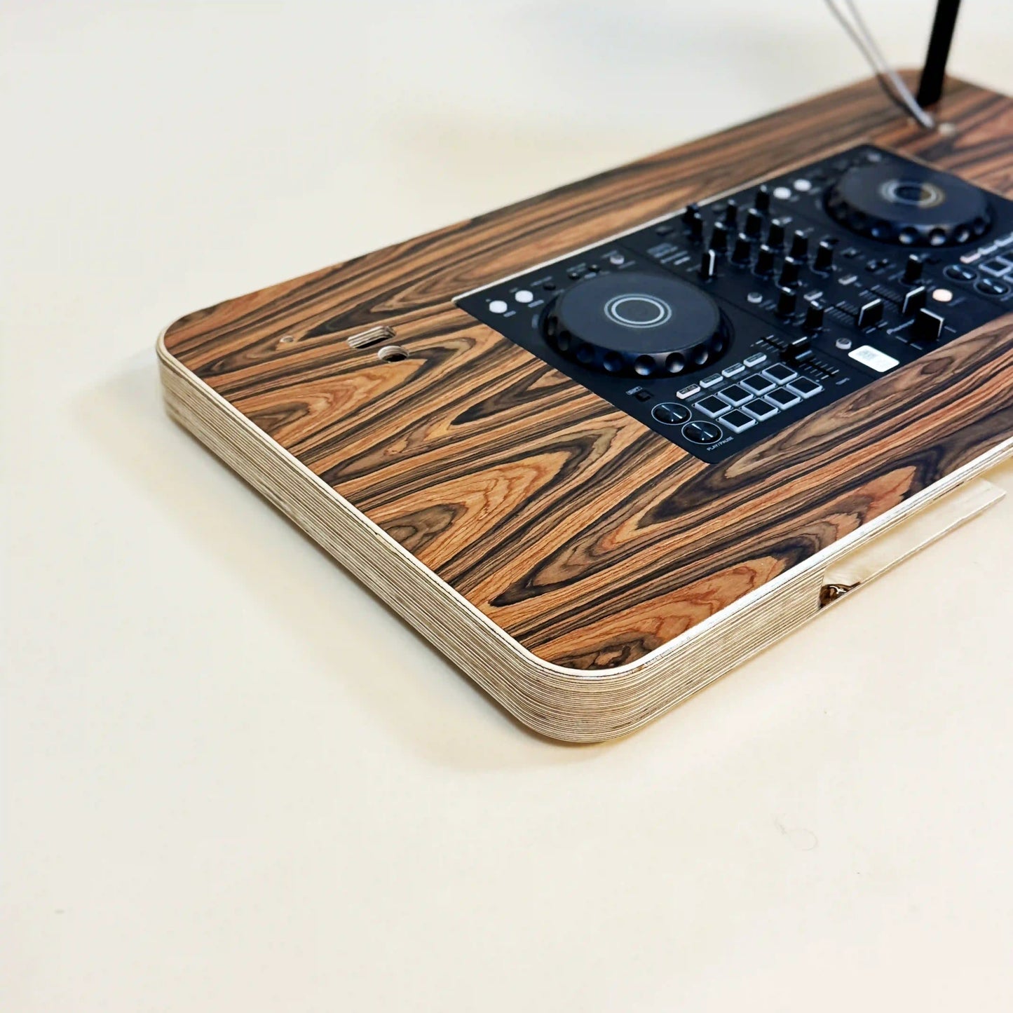 DESIGNER DJ TISCH Pioneer DJ DDJ-FLX4